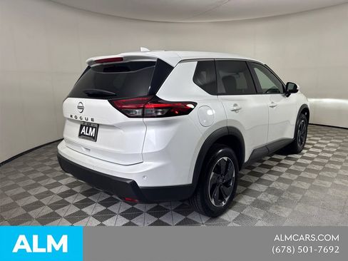 Used 2025 Nissan Rogue SV FWD image 6