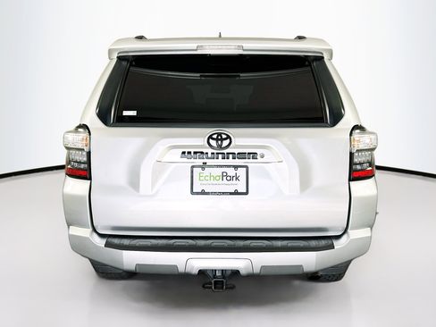 Used 2017 Toyota 4Runner SR5 image 7