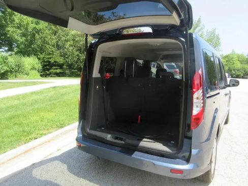 Used 2022 Ford Transit Connect XLT FWD image 6