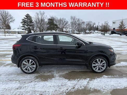 Used 2019 Nissan Rogue Sport SL w/ Premium Package image 32