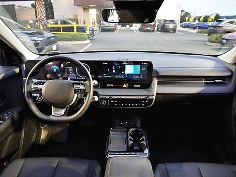 Used 2025 Hyundai Ioniq 5 SEL image 19