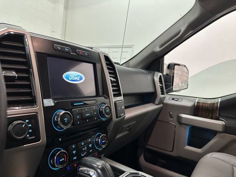 Used 2018 Ford F150 Lariat AWD/4WD image 32