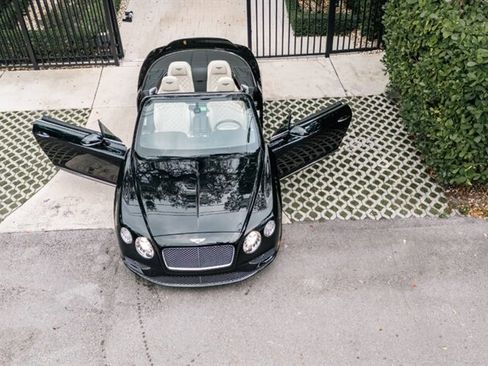 Used 2017 Bentley Continental GT image 38