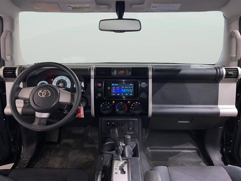 Used 2010 Toyota FJ Cruiser 4WD image 11