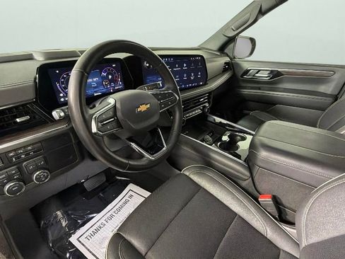 Certified 2025 Chevrolet Suburban Premier AWD/4WD image 18