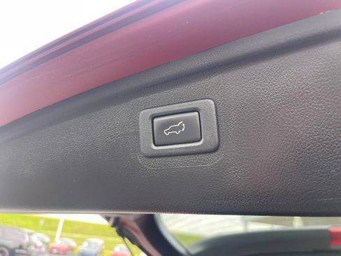 Used 2016 Subaru Outback 2.5i Limited AWD/4WD image 18