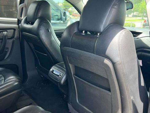 Used 2015 Chevrolet Traverse LT FWD image 5