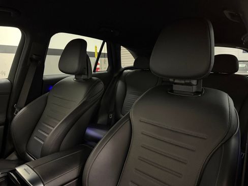 Used 2025 Mercedes-Benz GLC 350e 4MATIC image 25