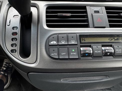 Used 2005 Honda Odyssey EX image 9