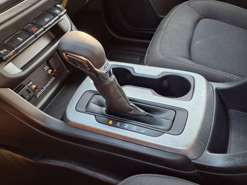 Used 2022 Chevrolet Colorado LT w/ Fleet Safety Package RWD image 13