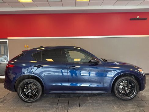 Used 2021 Alfa Romeo Stelvio Ti w/ Nero Edizione image 4