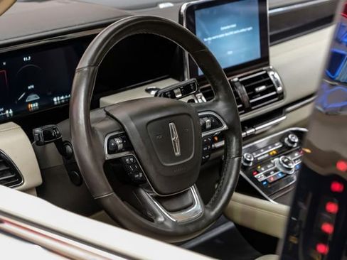 Used 2018 Lincoln Navigator L Reserve w/ Technology Package AWD/4WD image 18