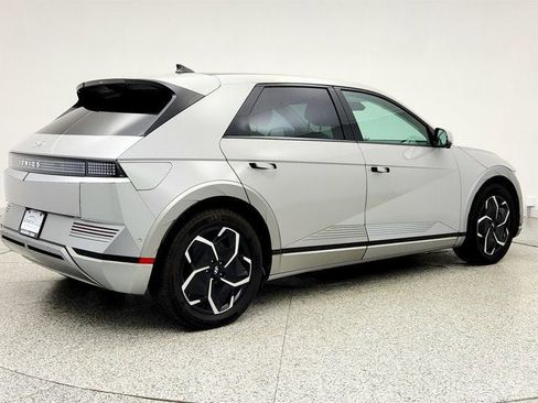 Used 2024 Hyundai Ioniq 5 Limited image 5