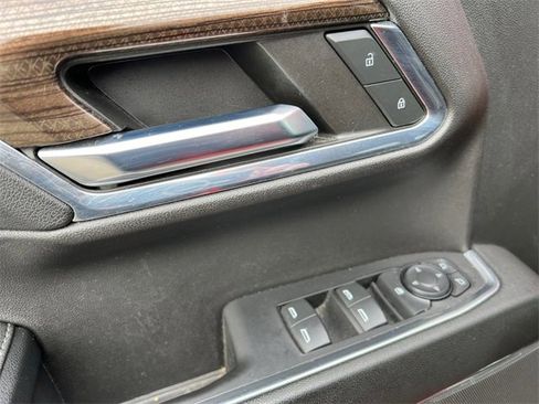 Used 2024 Chevrolet Silverado 1500 LT image 11
