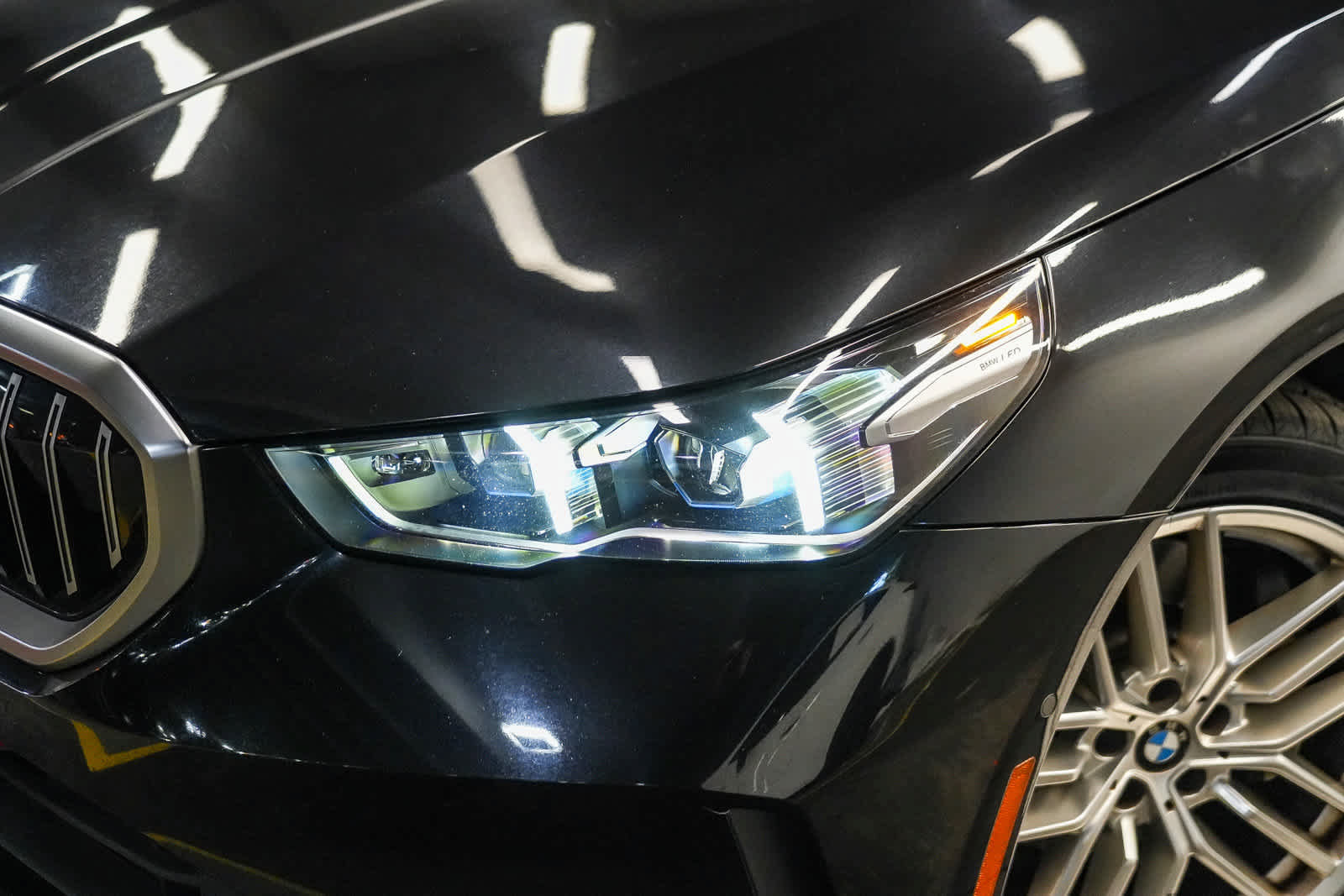 Used 2024 BMW 530i RWD image 2