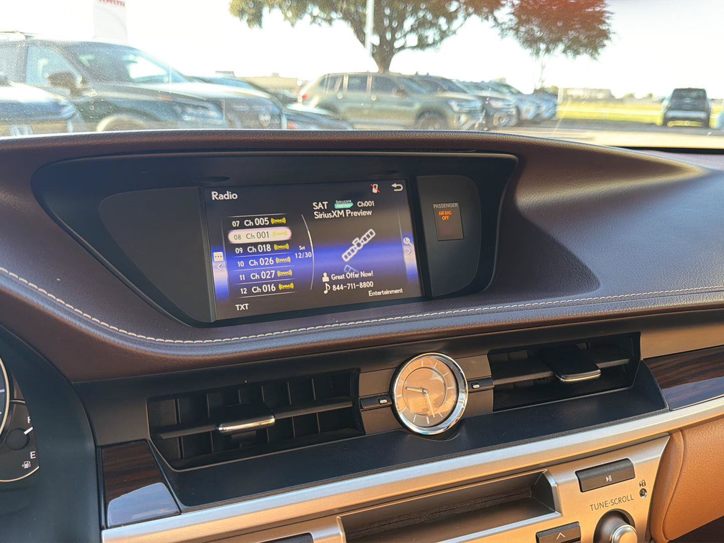 Used 2016 Lexus ES 350 w/ Premium Package w/Wood Trim FWD image 21