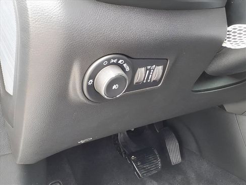 New 2026 Jeep Compass Latitude image 14