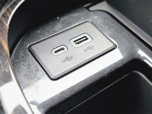 Used 2021 Cadillac Escalade Sport w/ Driver Assist Tech Package image 28