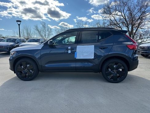 New 2026 Volvo XC40 B5 Ultra w/ Climate Package image 4