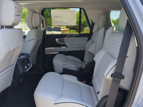 New 2026 Ford Expedition Platinum AWD/4WD image 12