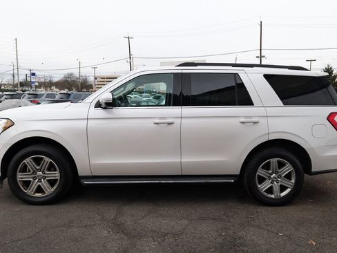 Used 2018 Ford Expedition XLT w/ Equipment Group 202A image 4