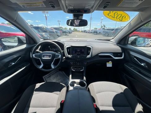 Used 2023 GMC Terrain SLE w/ Driver Convenience Package FWD image 19