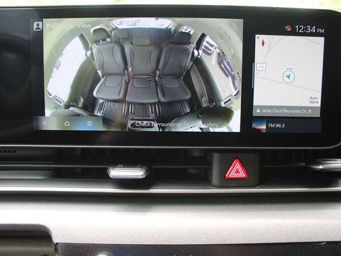 New 2025 Kia Carnival EX image 53