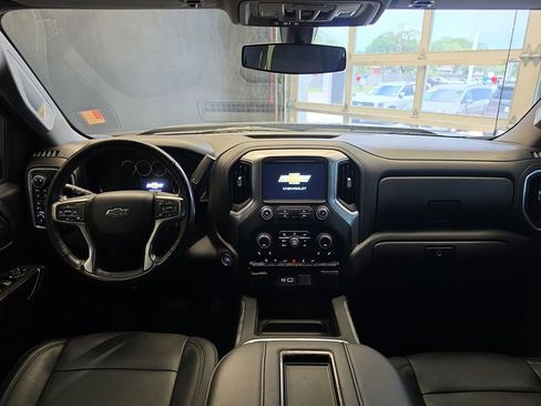 Used 2019 Chevrolet Silverado 1500 LT Trail Boss AWD/4WD image 18
