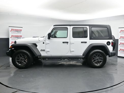 Used 2024 Jeep Wrangler Unlimited Sport AWD/4WD image 5