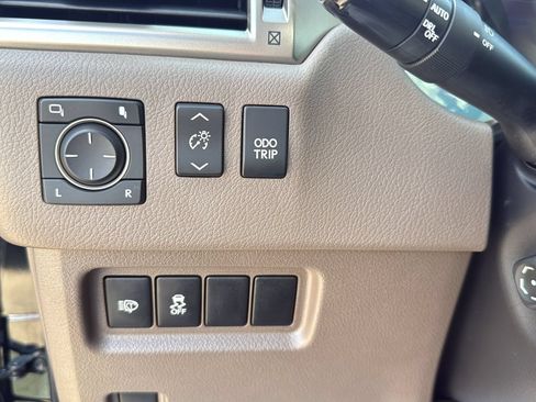 Used 2019 Lexus GX 460 Premium AWD/4WD image 17