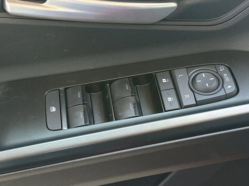 New 2026 Subaru Solterra AWD/4WD image 12