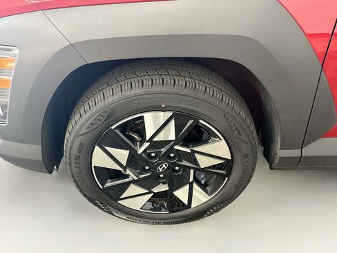 Used 2025 Hyundai Kona SEL AWD/4WD image 11