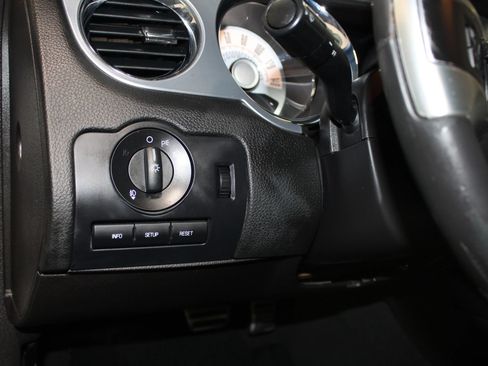Used 2010 Ford Mustang GT RWD image 19
