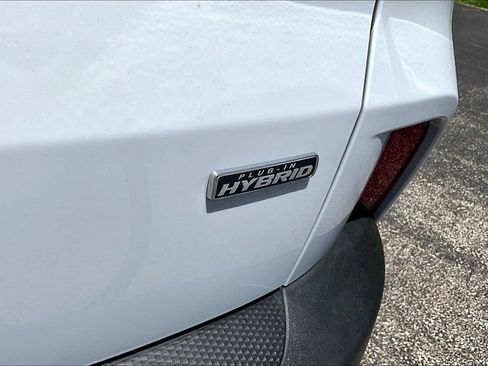 New 2025 Ford Escape SE w/ Class II Trailer Tow Package FWD image 9