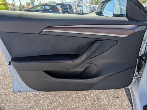 Used 2022 Tesla Model 3 Long Range image 11