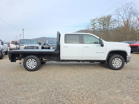 Used 2022 Chevrolet Silverado 2500 LT w/ Convenience Package image 4