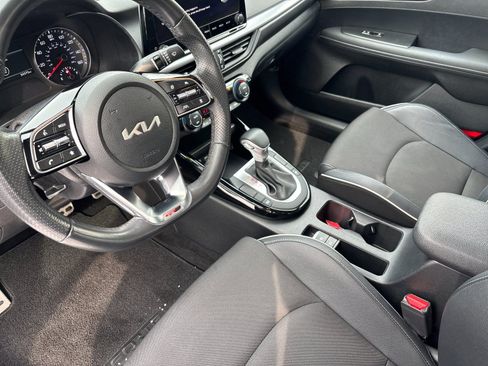 Used 2024 Kia Forte GT-Line image 11