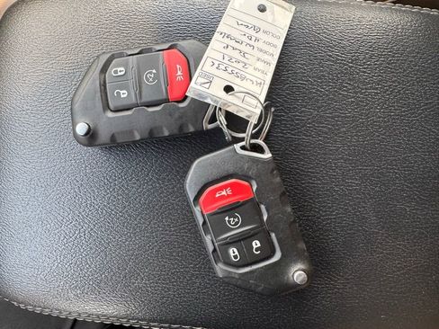 Certified 2021 Jeep Wrangler Unlimited Sahara w/ Cold Weather Group image 17