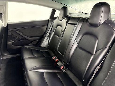 Used 2018 Tesla Model 3 Long Range image 22
