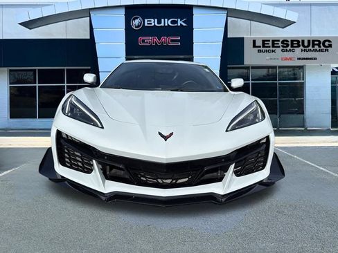 Used 2023 Chevrolet Corvette Z06 w/ Z07 Performance Package RWD image 2