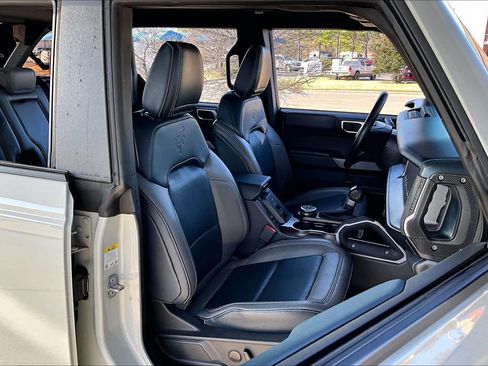 Used 2022 Ford Bronco Outer Banks w/ Sasquatch Package image 8