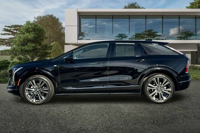 Certified 2026 Cadillac Optiq Sport 2 AWD/4WD image 7