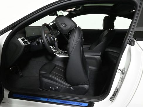 Used 2025 BMW M240i xDrive Coupe w/ Premium Package image 33