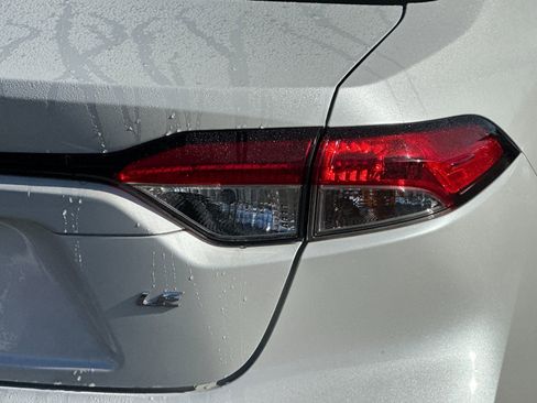 Used 2025 Toyota Corolla LE image 24