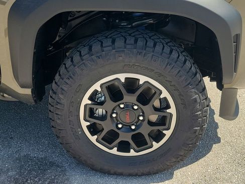 New 2025 Toyota Tacoma TRD Off-Road image 20