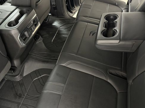 Used 2022 Chevrolet Silverado 2500 High Country w/ Technology Package image 28