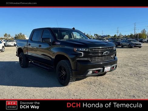 Used 2021 Chevrolet Silverado 1500 LT Trail Boss w/ Convenience Package II AWD/4WD image 3