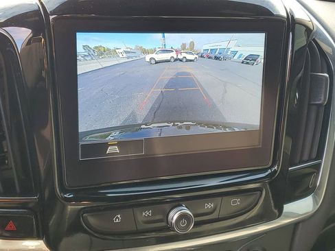 Used 2023 Chevrolet Traverse LT w/ Midnight/Sport Edition image 18