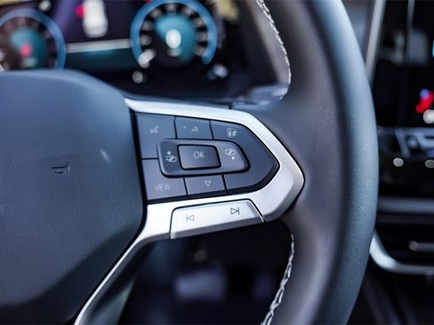 New 2026 Volkswagen Atlas SE image 14