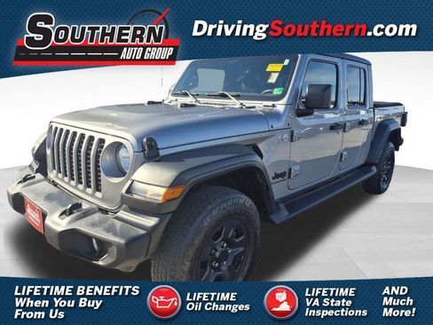 Used 2021 Jeep Gladiator Sport image 1